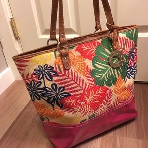 Nine West tote with matching wristlet
